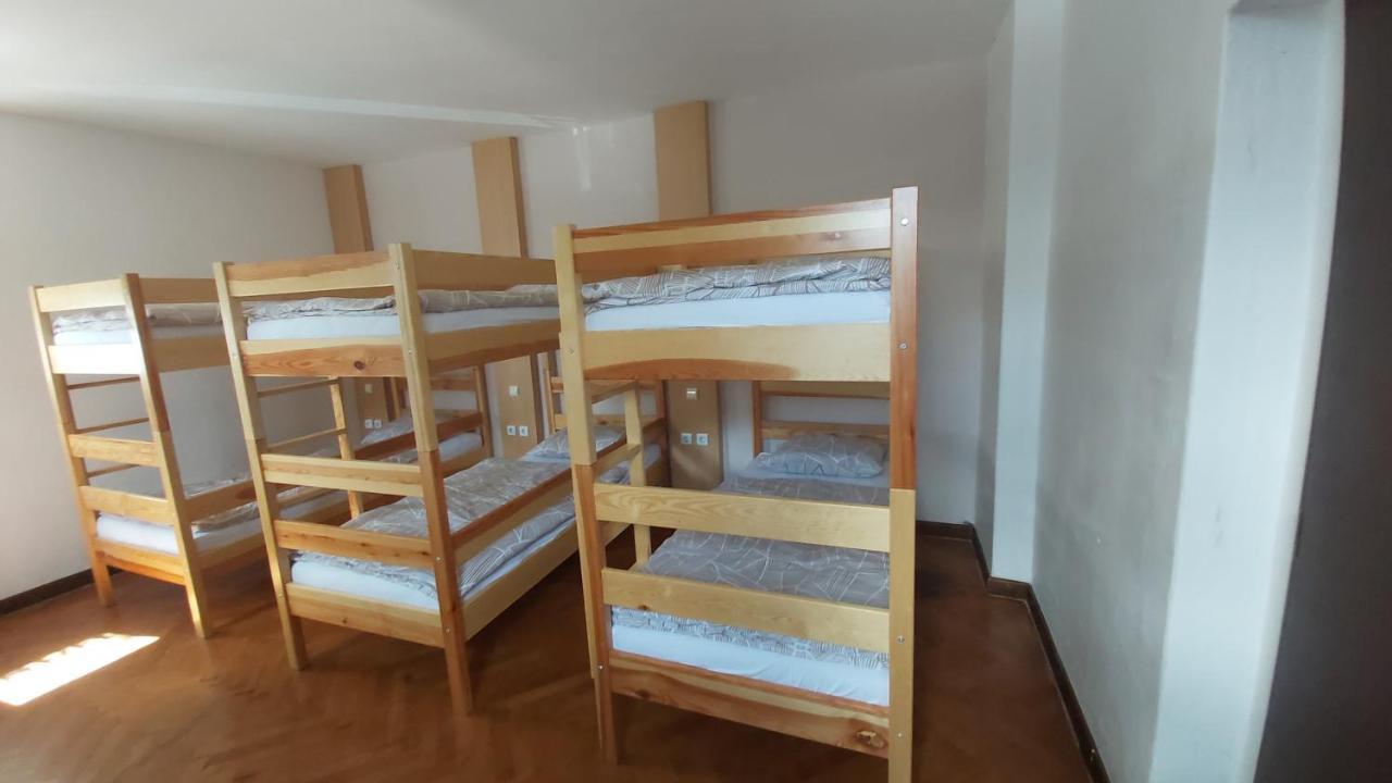 Hostel In Picerija Spajza Mojstrana Exteriör bild