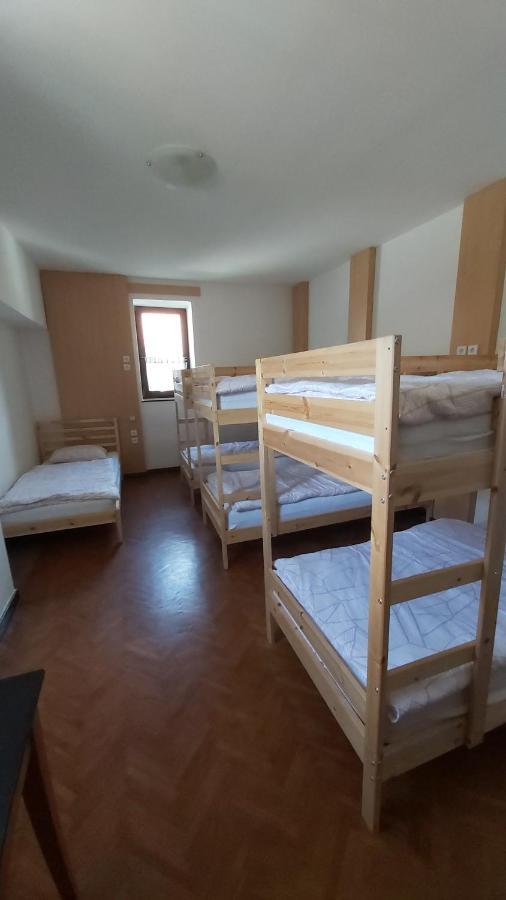 Hostel In Picerija Spajza Mojstrana Exteriör bild