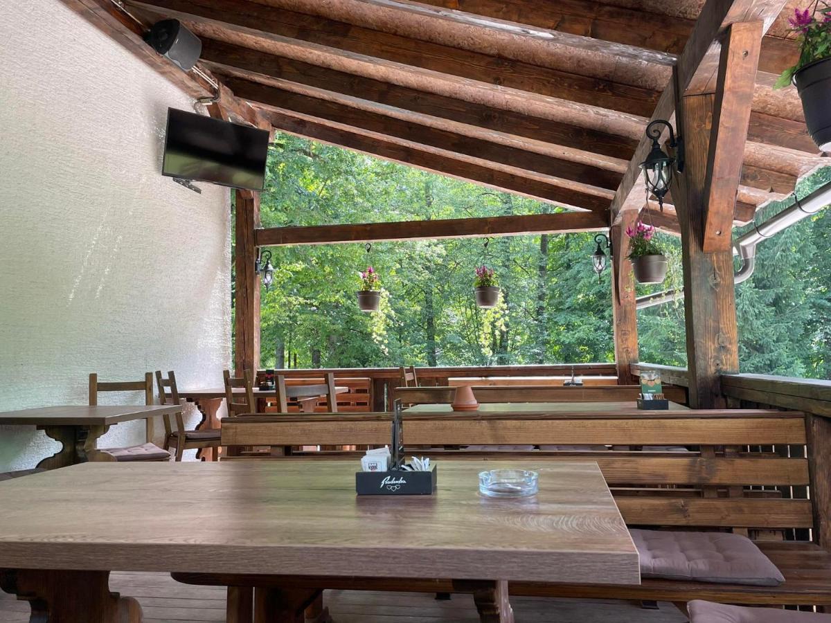 Hostel In Picerija Spajza Mojstrana Exteriör bild